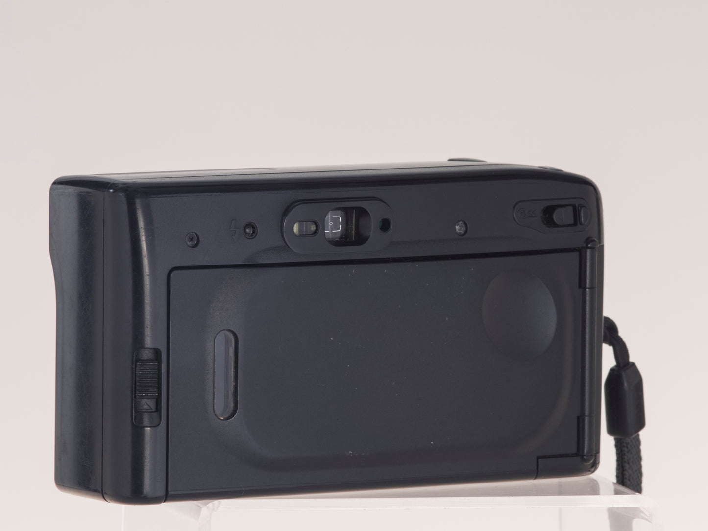 Fuji DL-80 (aka Discovery 80) 35mm point-and-shoot camera. Back view.