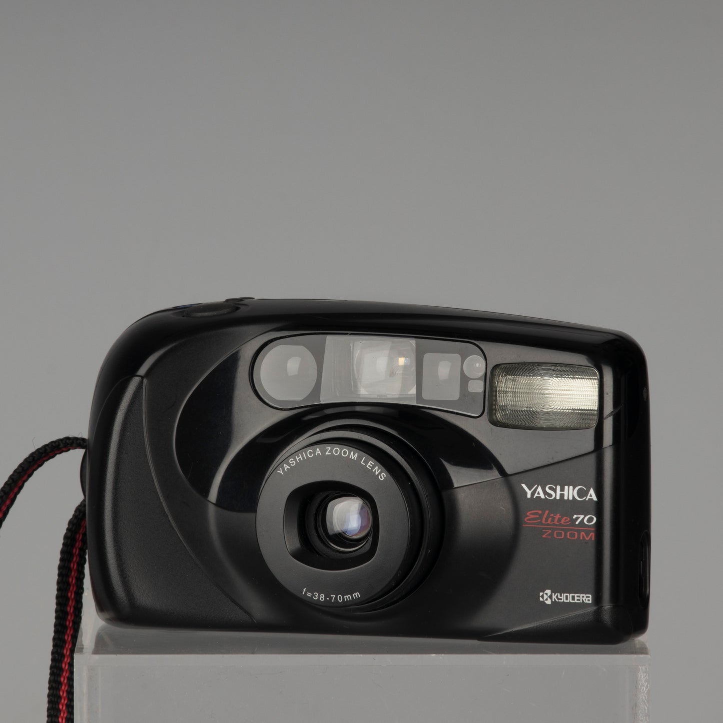 Appareil photo argentique Yashica Eite Zoom 70 35 mm 