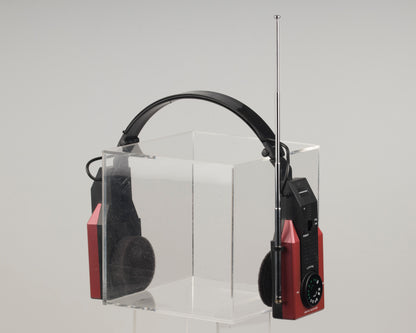International vintage AM/FM headphone radio