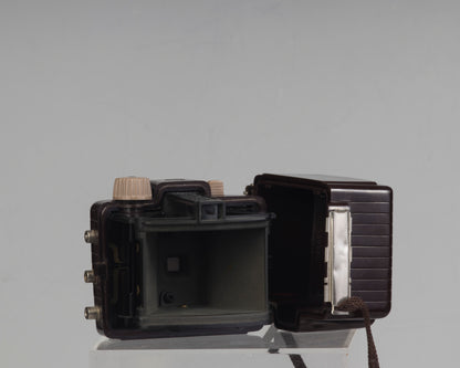 Kodak Brownie Holiday Flash avec support de flash et ampoule flash (utilise un film 127)