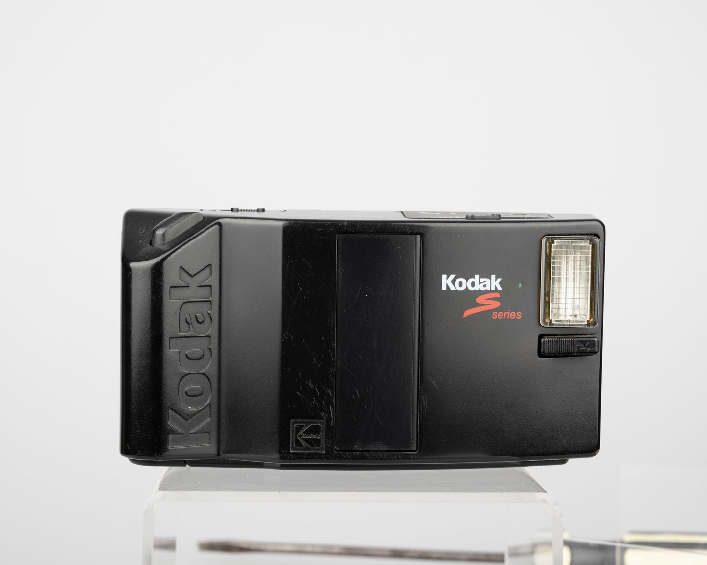 Kodak S-Series S300MD 35mm film camera (serial 048072565)