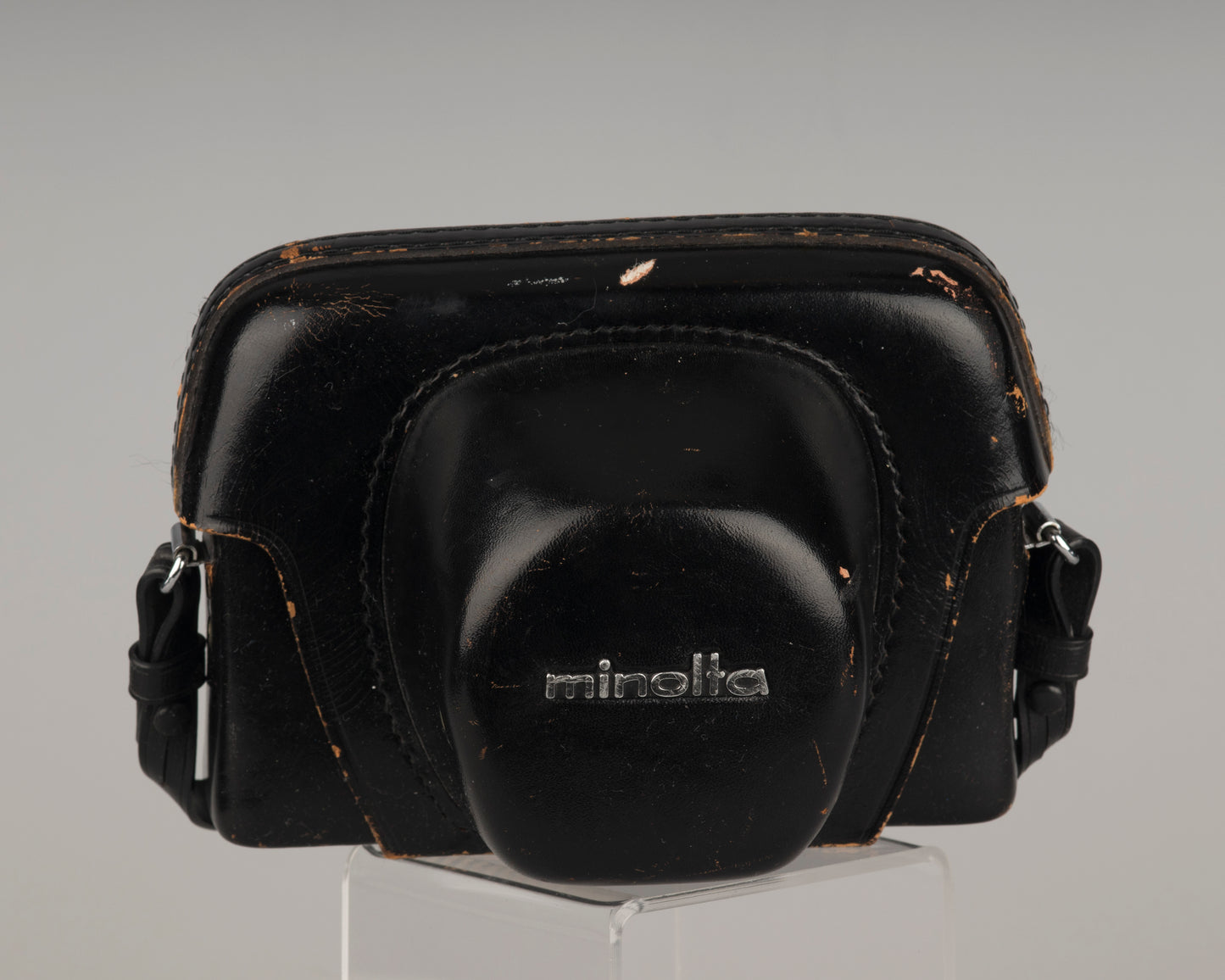 Minolta Hi-Matic 9 35mm rangefinder camera with original case