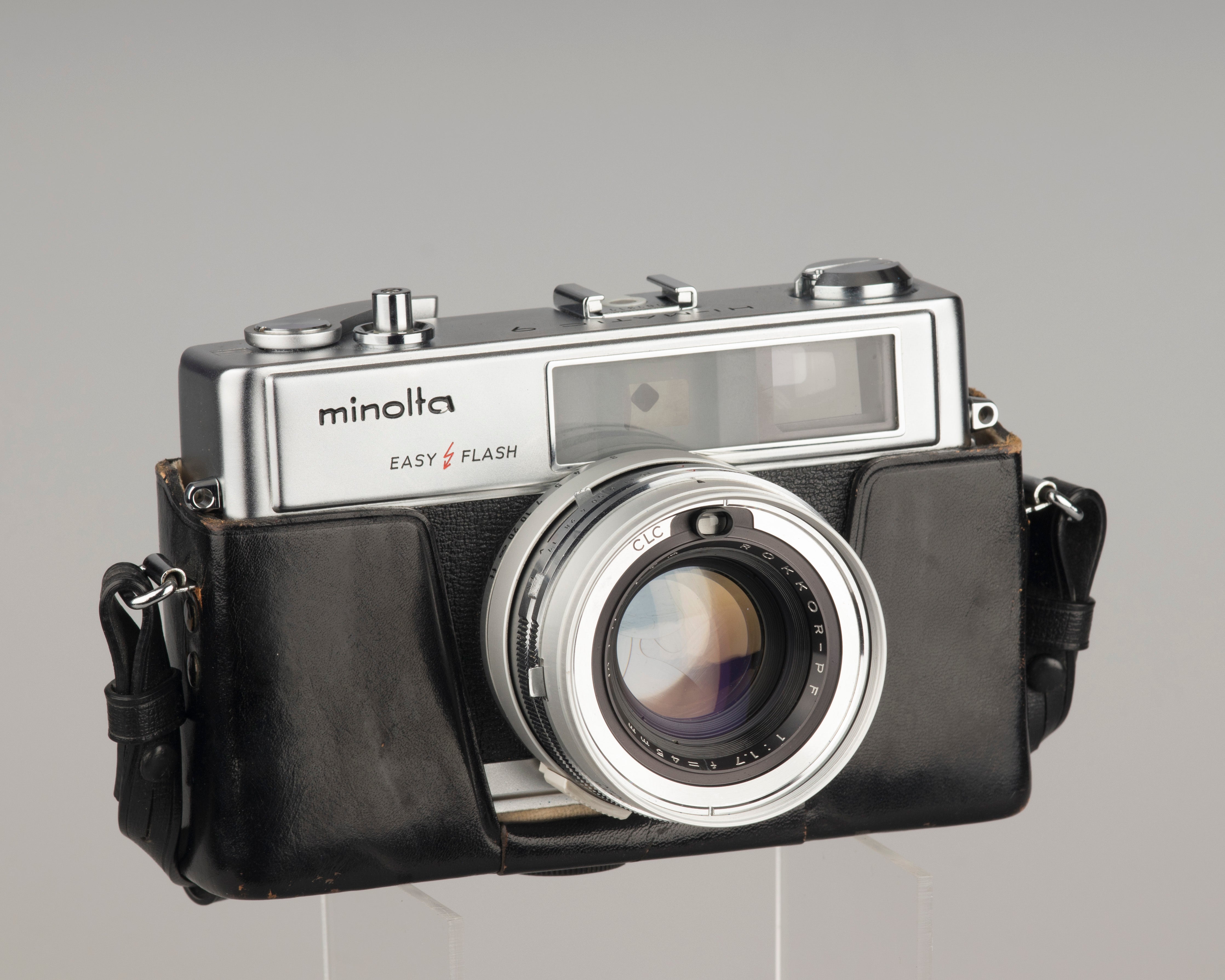 Minolta Hi-Matic 9 35mm rangefinder camera with original case
