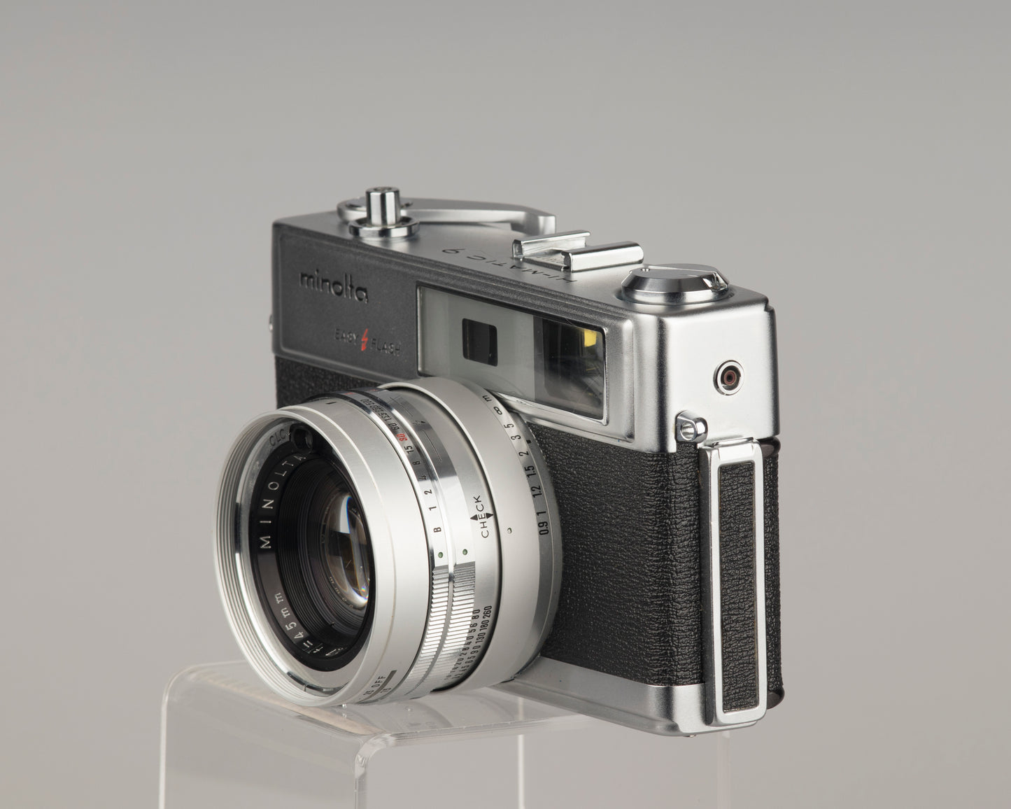 Minolta Hi-Matic 9 35mm rangefinder camera with original case