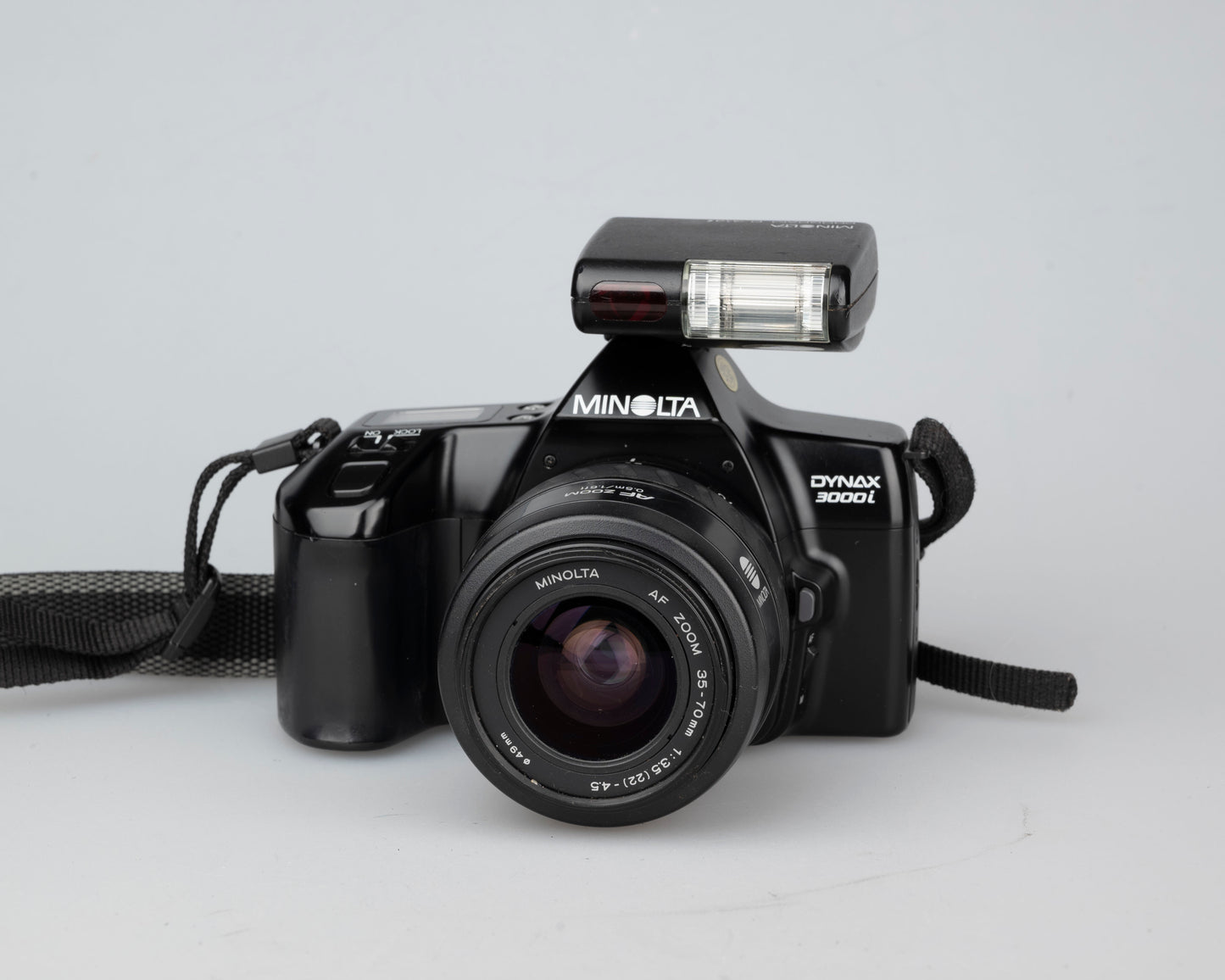 Minolta Dynax 3000i 35mm SLR w/ Minolta AF Zoom 35-70mm + Program D 314i flash