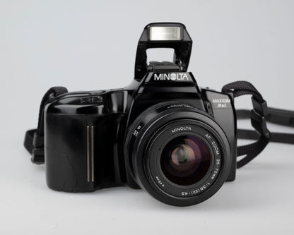 Minolta Maxxum 3xi 35mm film SLR w/ 35-70mm lens (serial 01411314)