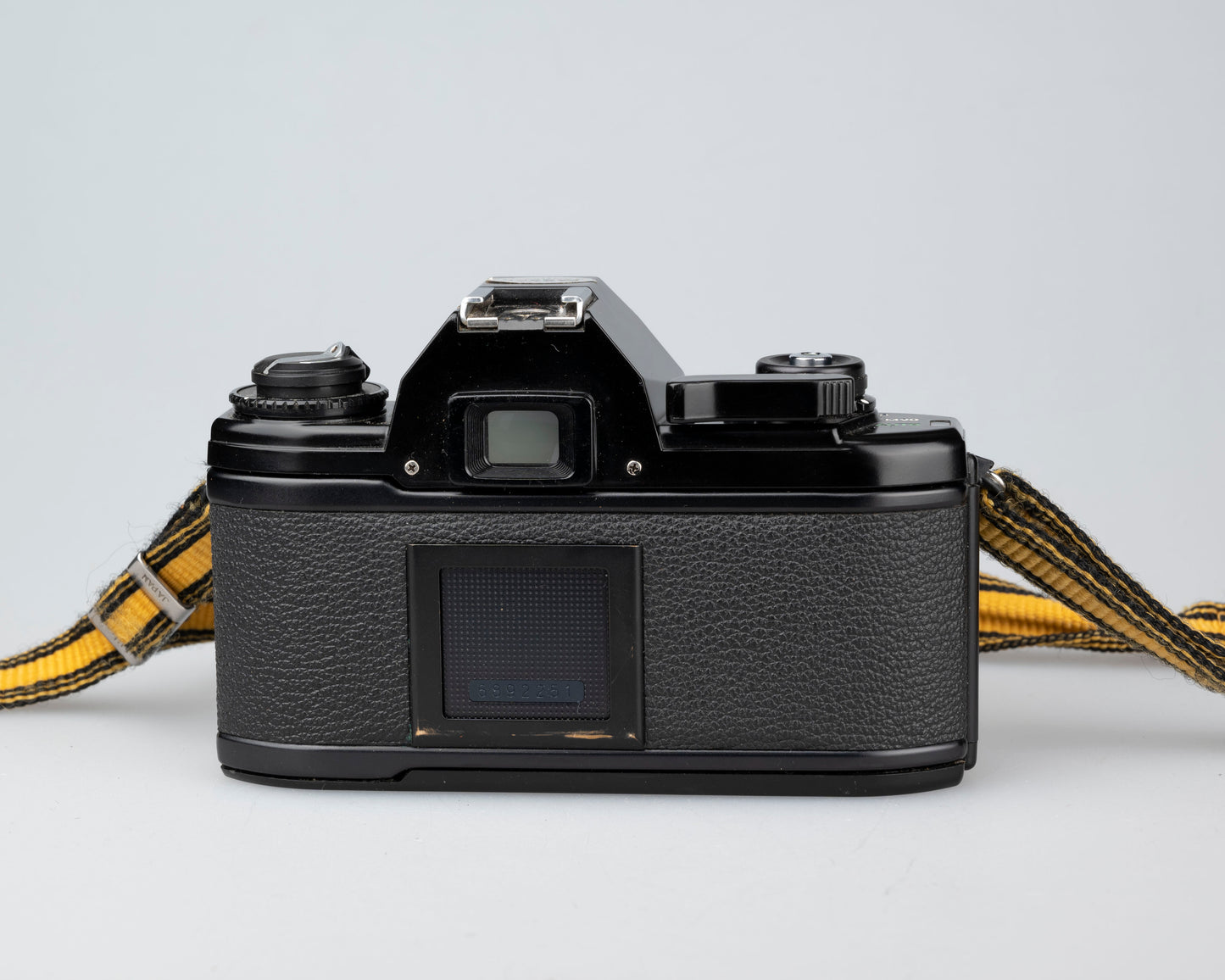 Appareil photo reflex Nikon EM 35 mm avec objectif 50 mm f1.8 et étui « toujours prêt »