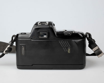 Reflex Nikon F-401S 35 mm avec objectif AF Nikkor 28-80 mm