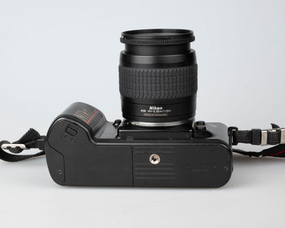 Reflex Nikon F-401S 35 mm avec objectif AF Nikkor 28-80 mm