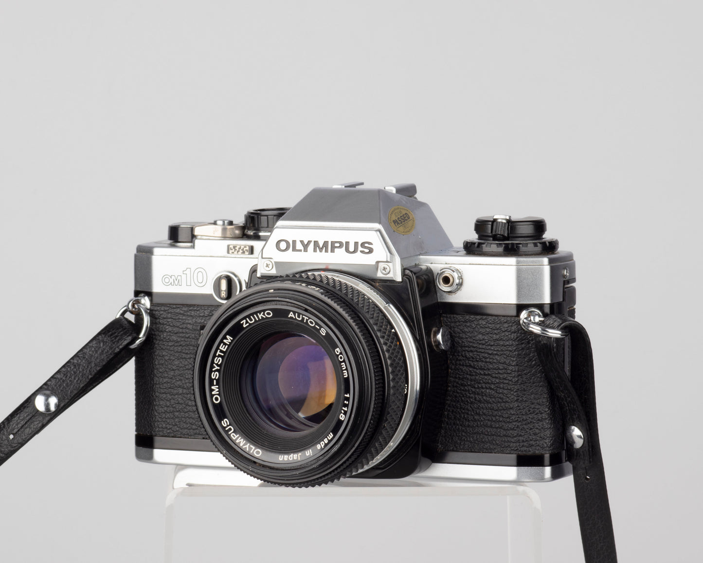 Reflex Olympus OM-10 35 mm avec objectif Zuiko 50 mm f1.8 (série 2623408)