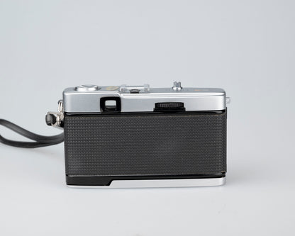 Olympus Trip 35 35mm camera (serial 1613265)
