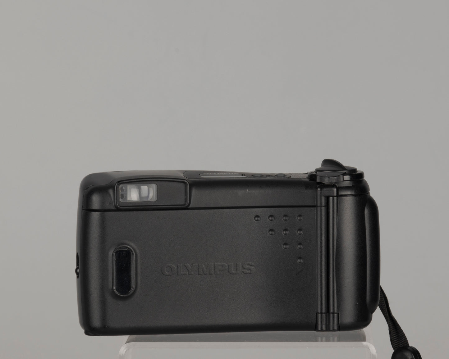 Olympus Infinity Accura Zoom 80 35mm camera with case and manual (serial 5410657)