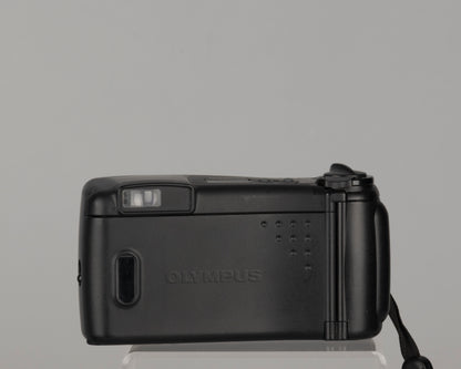 Olympus Infinity Accura Zoom 80 35mm camera with case and manual (serial 5410657)
