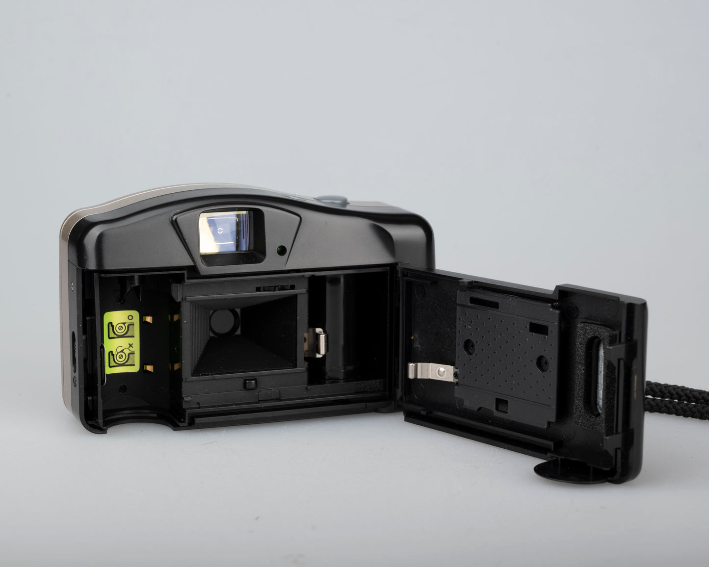 Appareil photo Pentax PC-55 35 mm avec étui (série 9509191)