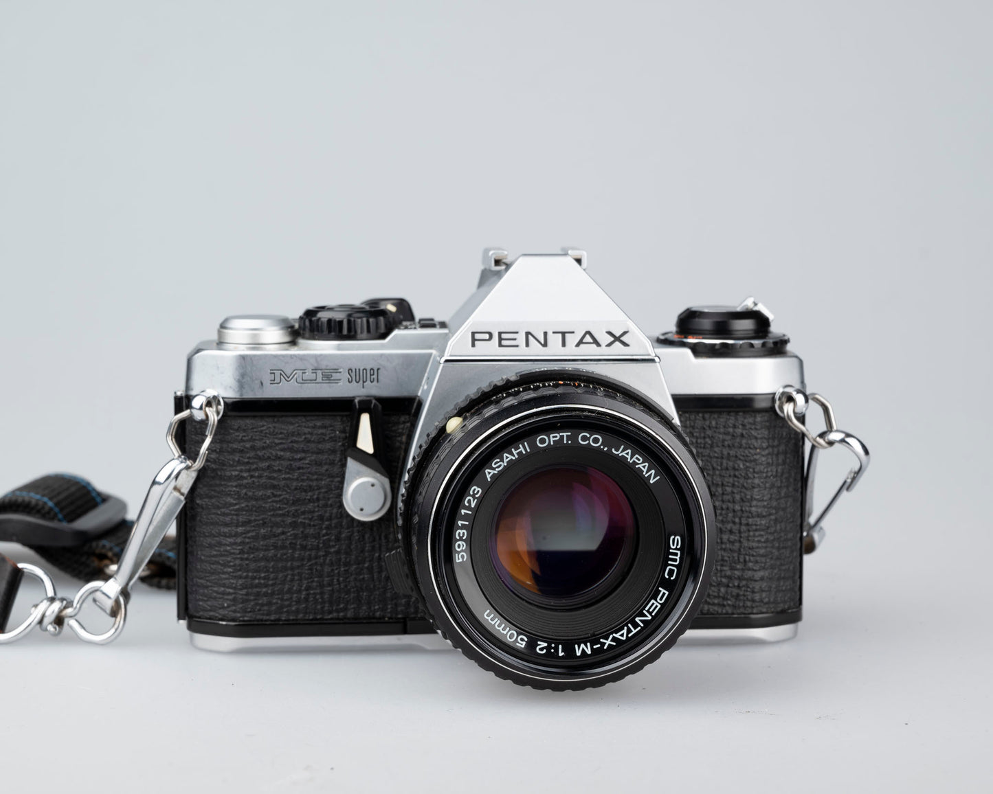 Pentax ME Super 35 mm SLR avec objectif SMC Pentax M 50 mm f2 avec manuel (série 3711601)