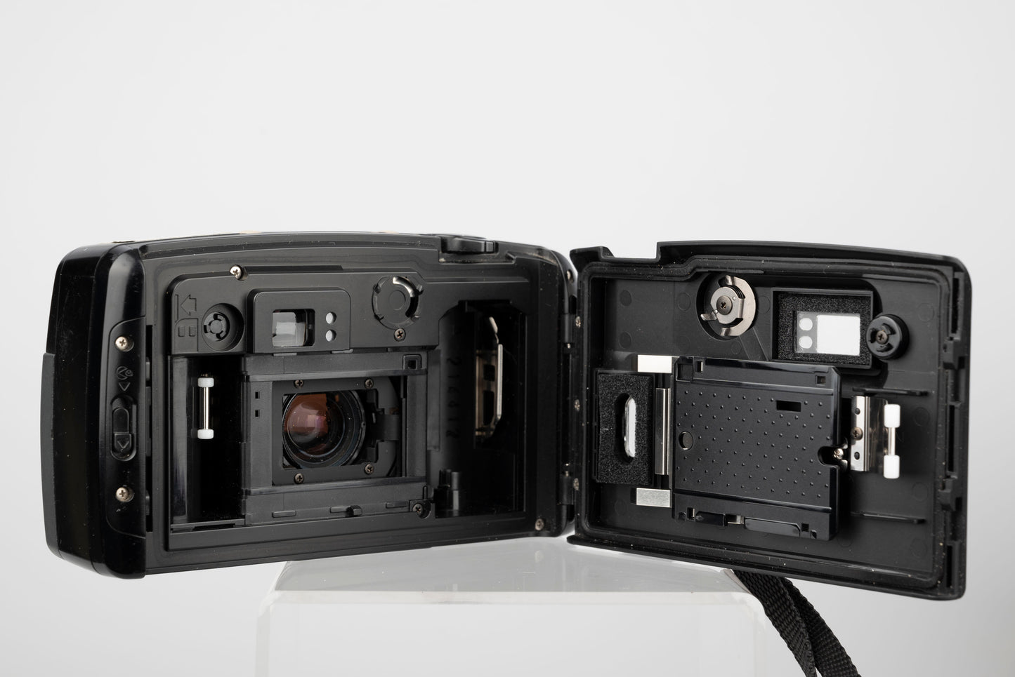 Pentax Espio 105WR 35mm camera w/ original box, case, and manual (serial 5469852)