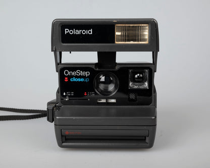 Polaroid OneStep Close-up 600 instant camera (serial F6M508VUVDDA)
