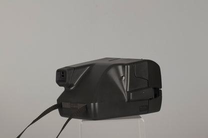 Polaroid OneStep Close-up 600 instant camera (serial L5R2WWTFVDDA)