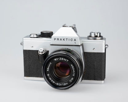 Appareil photo reflex Praktica L 35 mm avec objectif Helios-44M-6 58 mm f2