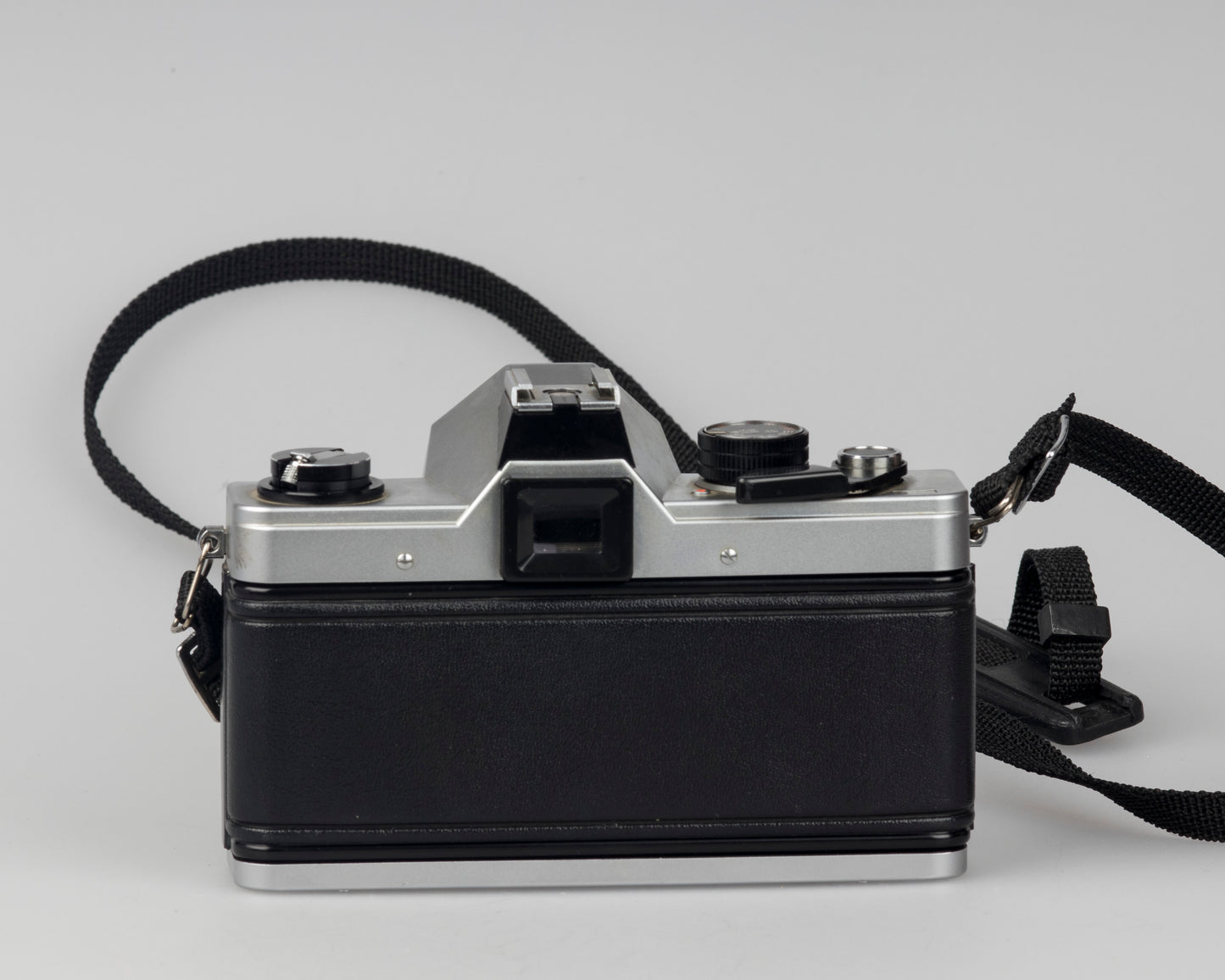 Praktica MTL 5 35mm film SLR camera with Rikenon 50mm f2 lens