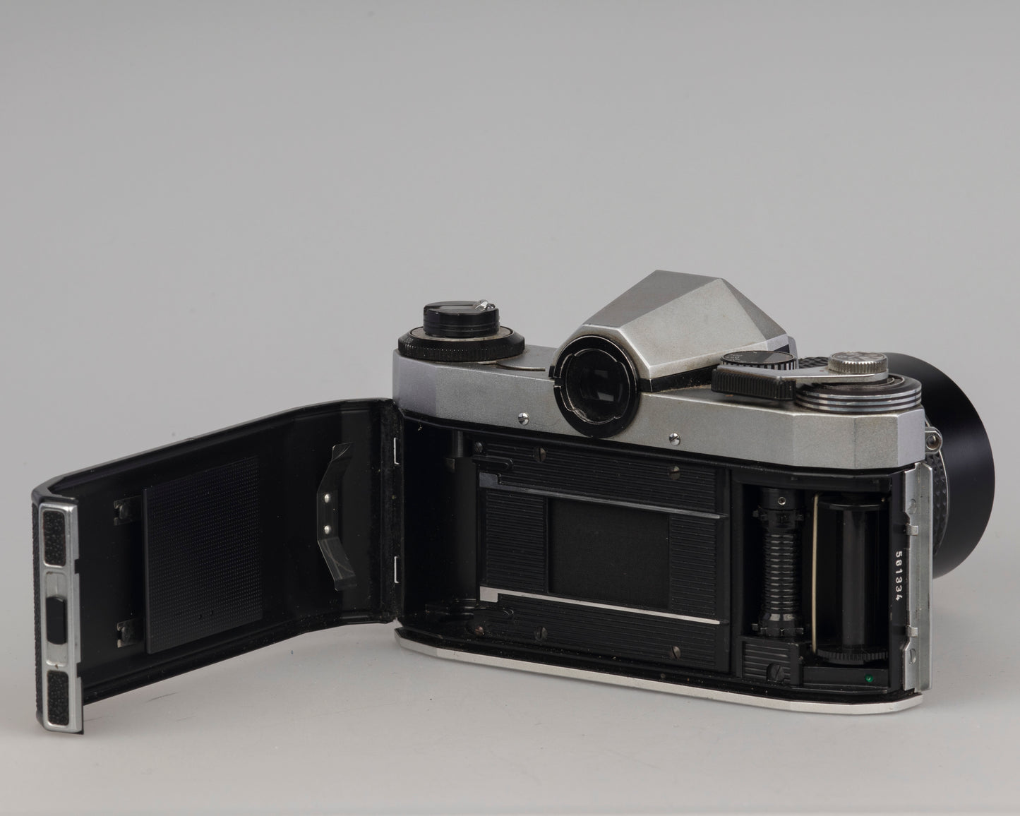 Praktica Nova 1B 35mm SLR camera with Exaktar 135mm f2.8 lens