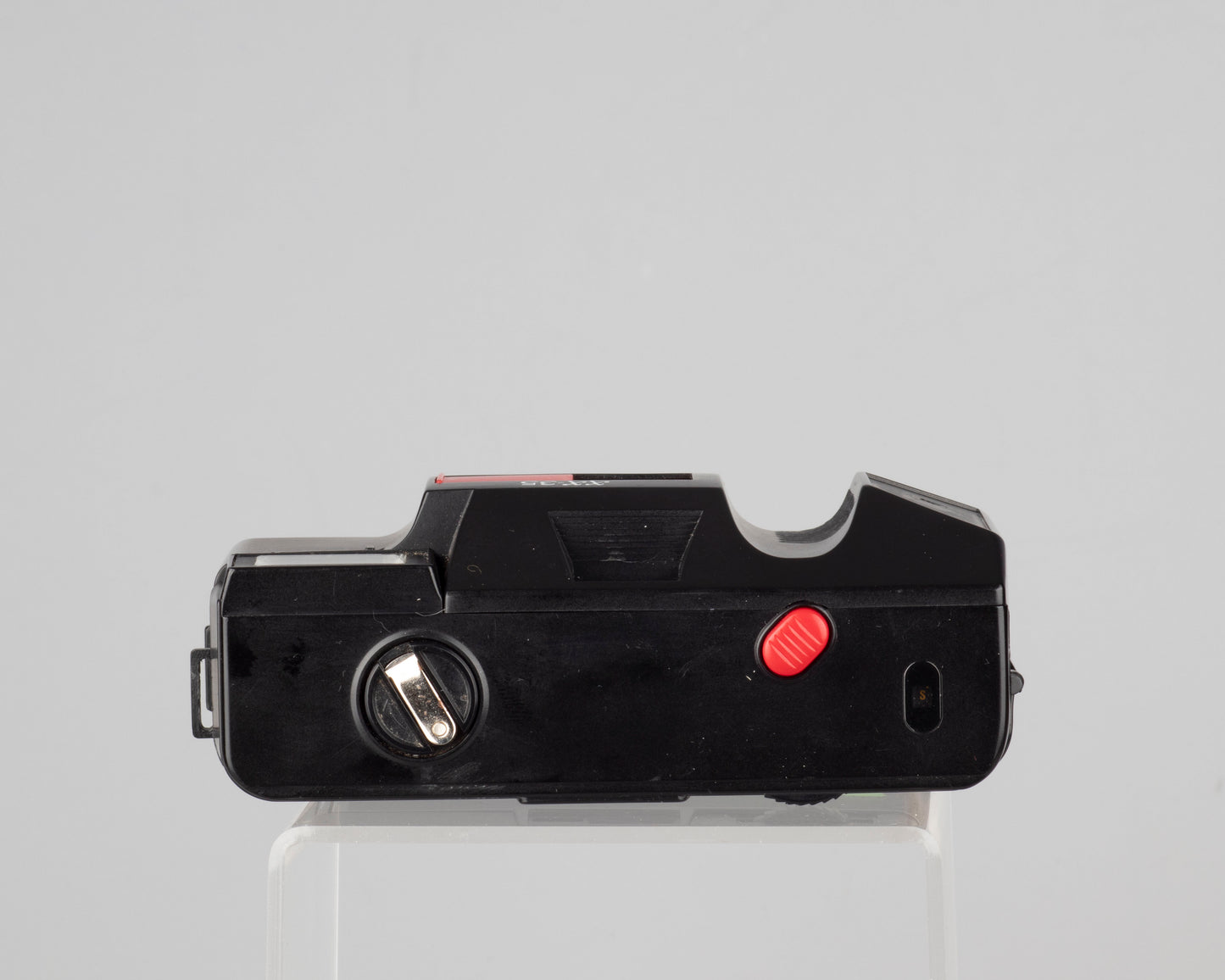 XX-35 35mm Focus Free camera w/ 38mm f5.6 lens