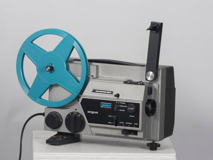 Projecteur Argus Vari-Motion 892Z 8mm et Super 8