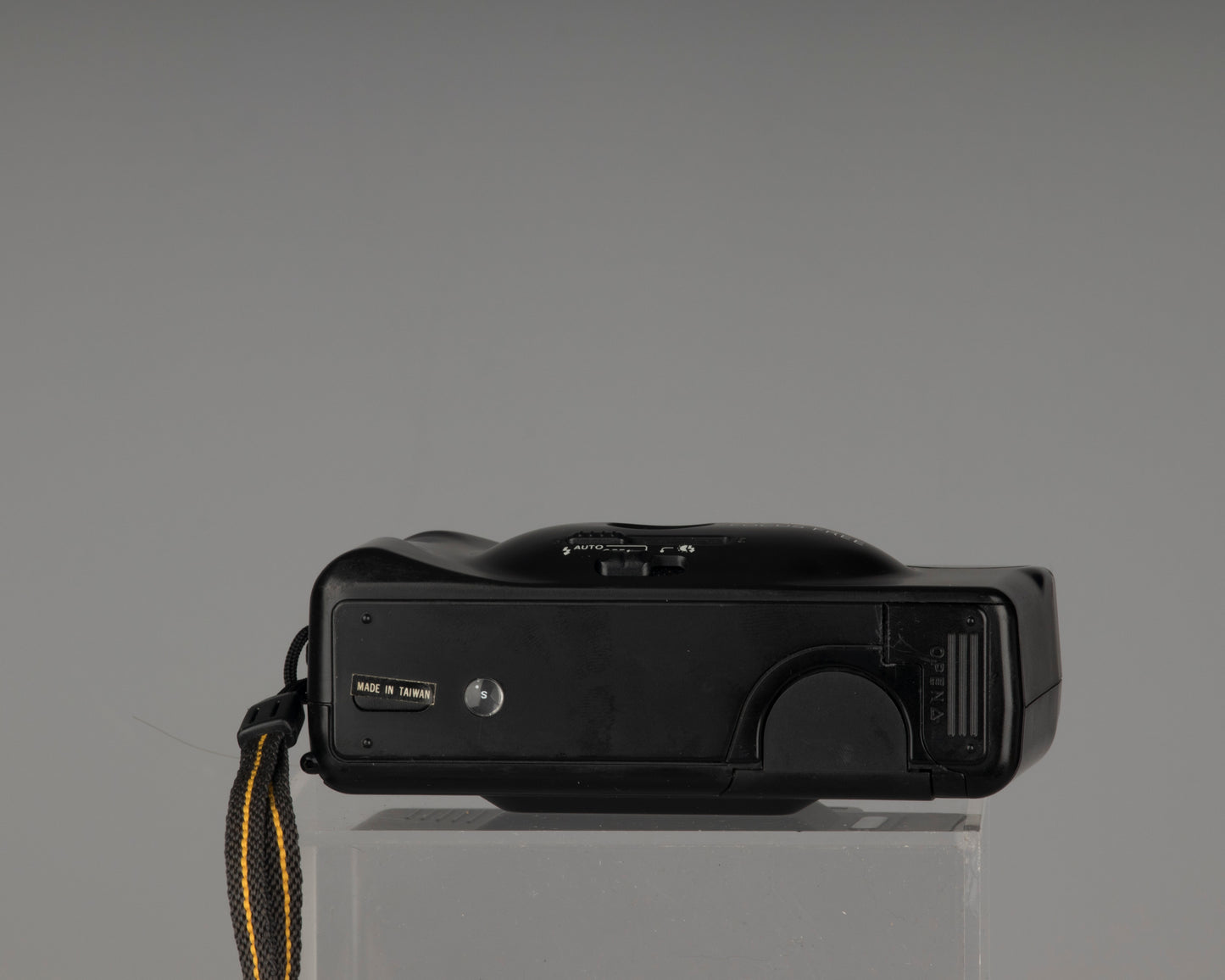 Sport Focus Free 35mm film camera with case