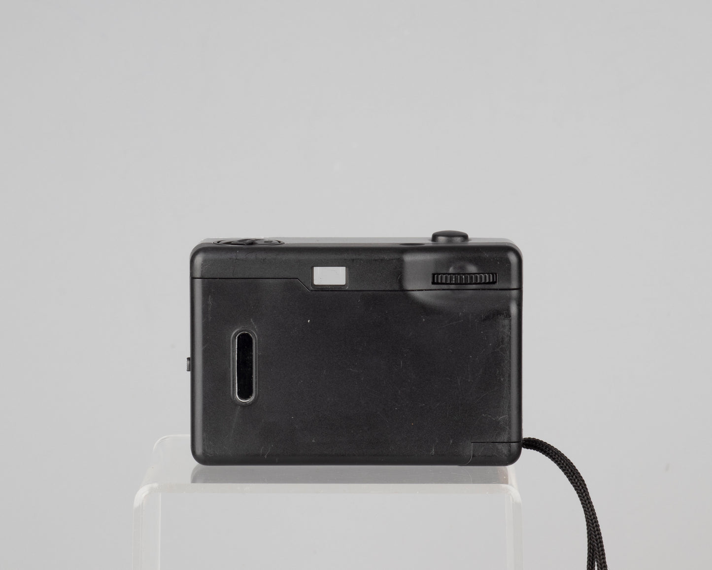 Bell and Howell 28mm Focus Free compact 35mm camera