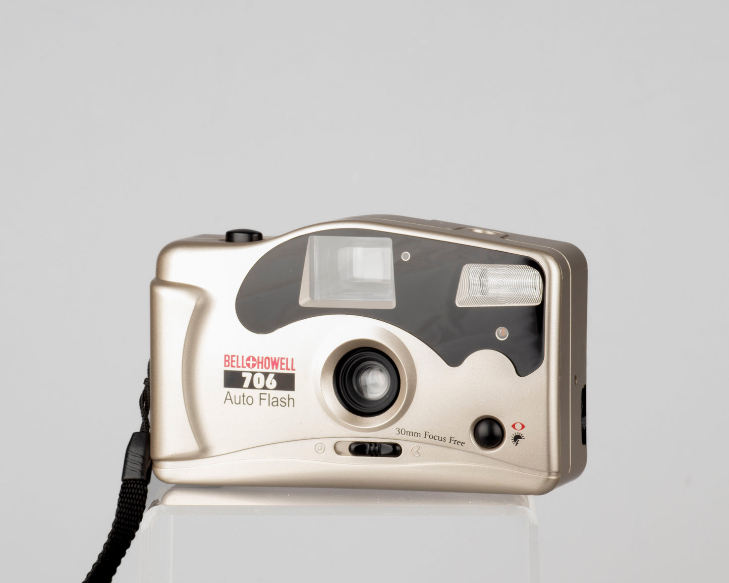 Appareil photo Bell and Howell 706 Auto Flash 35 mm avec étui (série 00J52843)