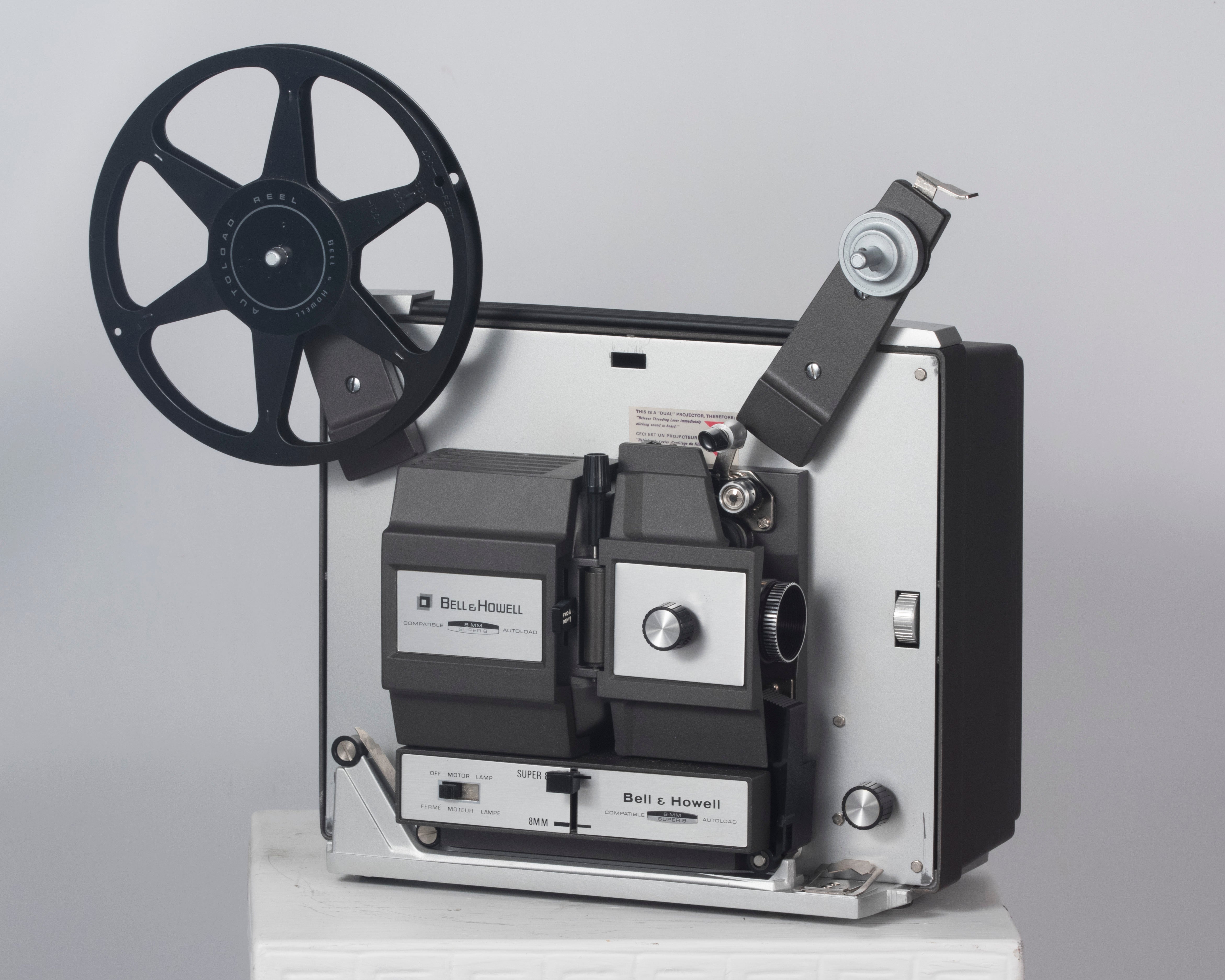 Bell & Howell AUTO-8 8mmカメラ bellandhowell456zprojector_inb