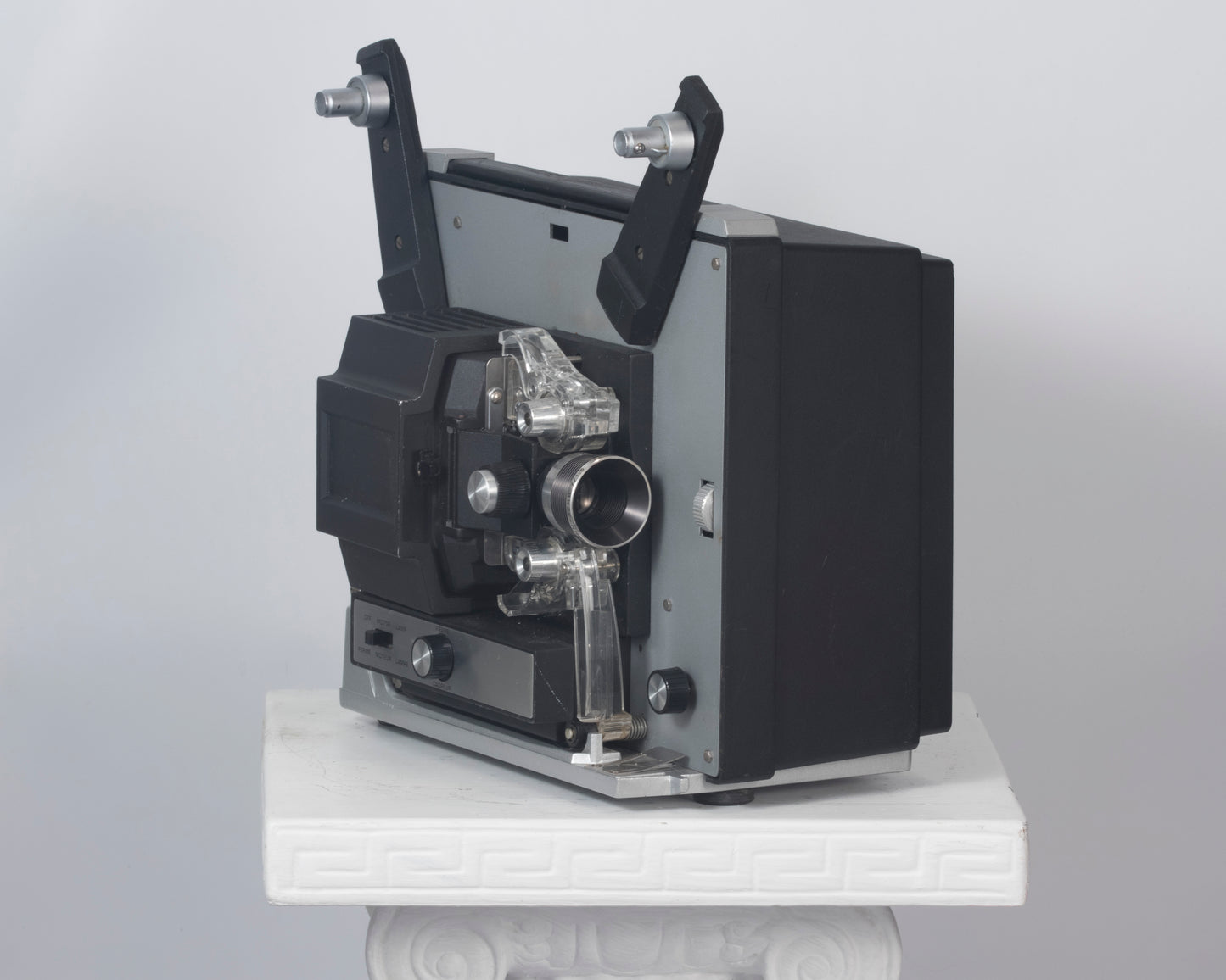 Projecteur de cinéma Bell et Howell 461 Super 8
