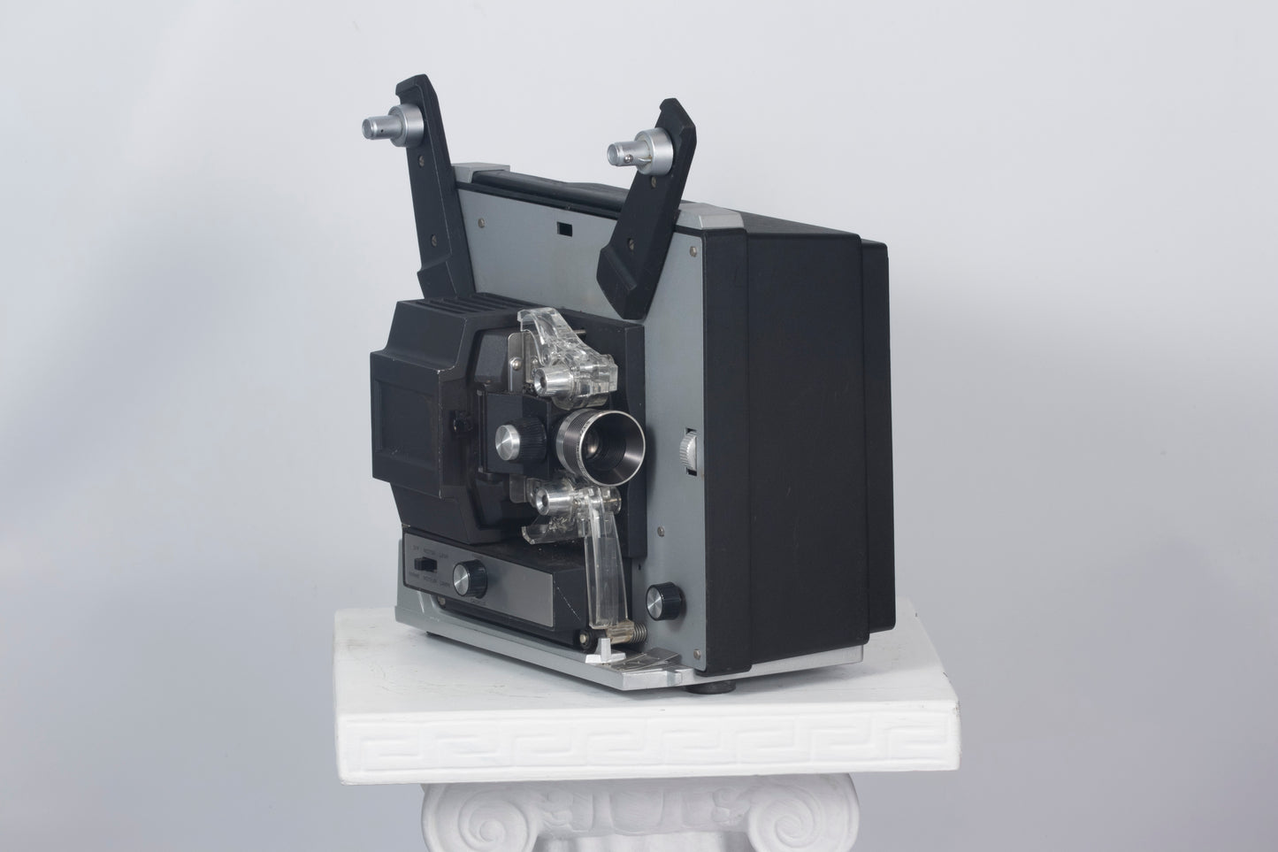 Projecteur de cinéma Bell et Howell 461 Super 8