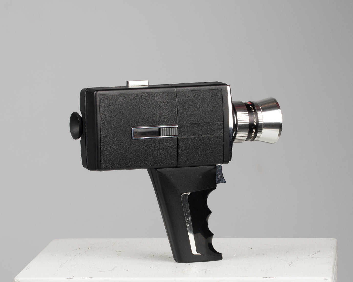 Caméra Bell et Howell 1206 Director Series Super 8