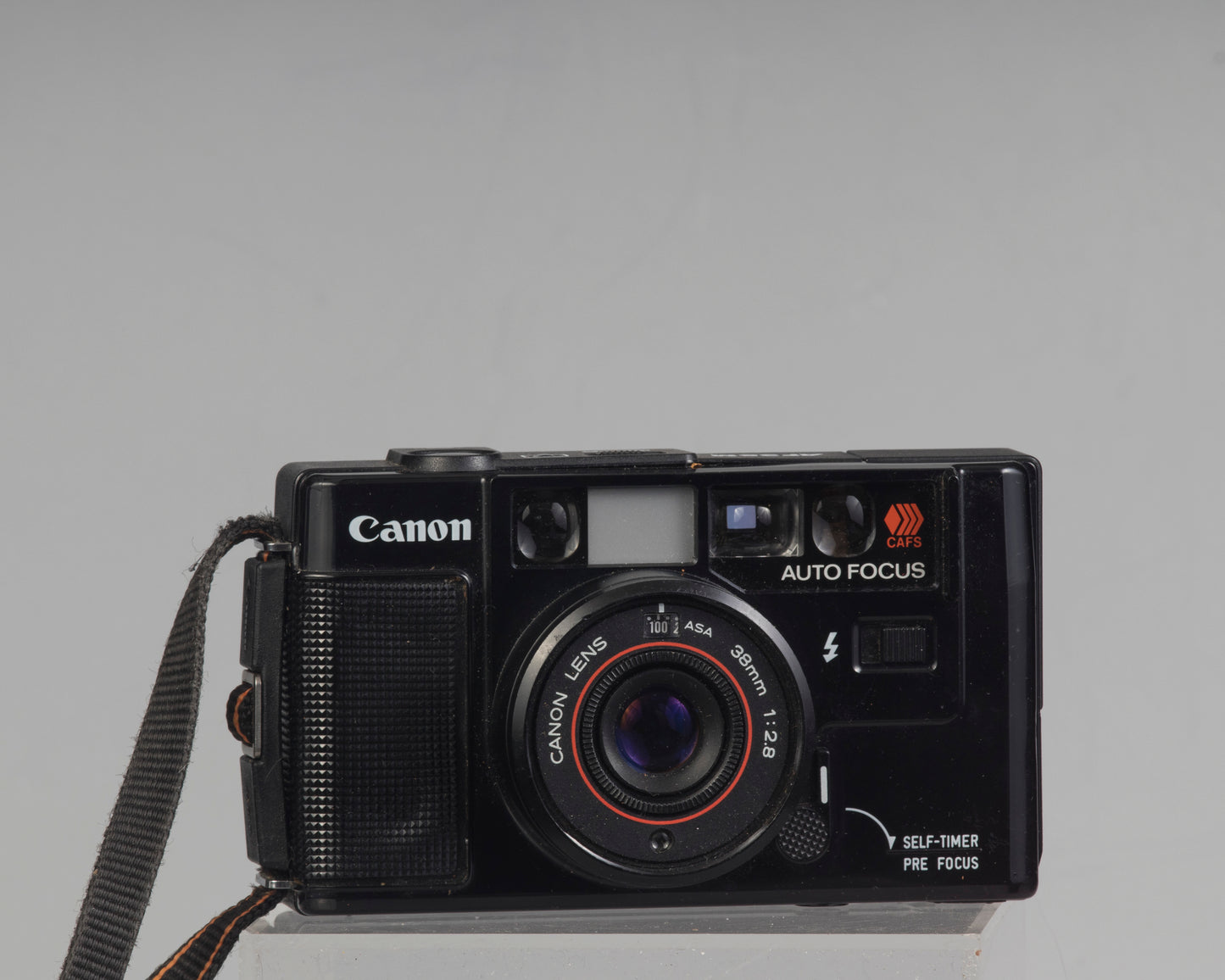 Canon AF35M (alias Sure Shot ou Autoboy) Film 35 mm point-and-shoot avec étui