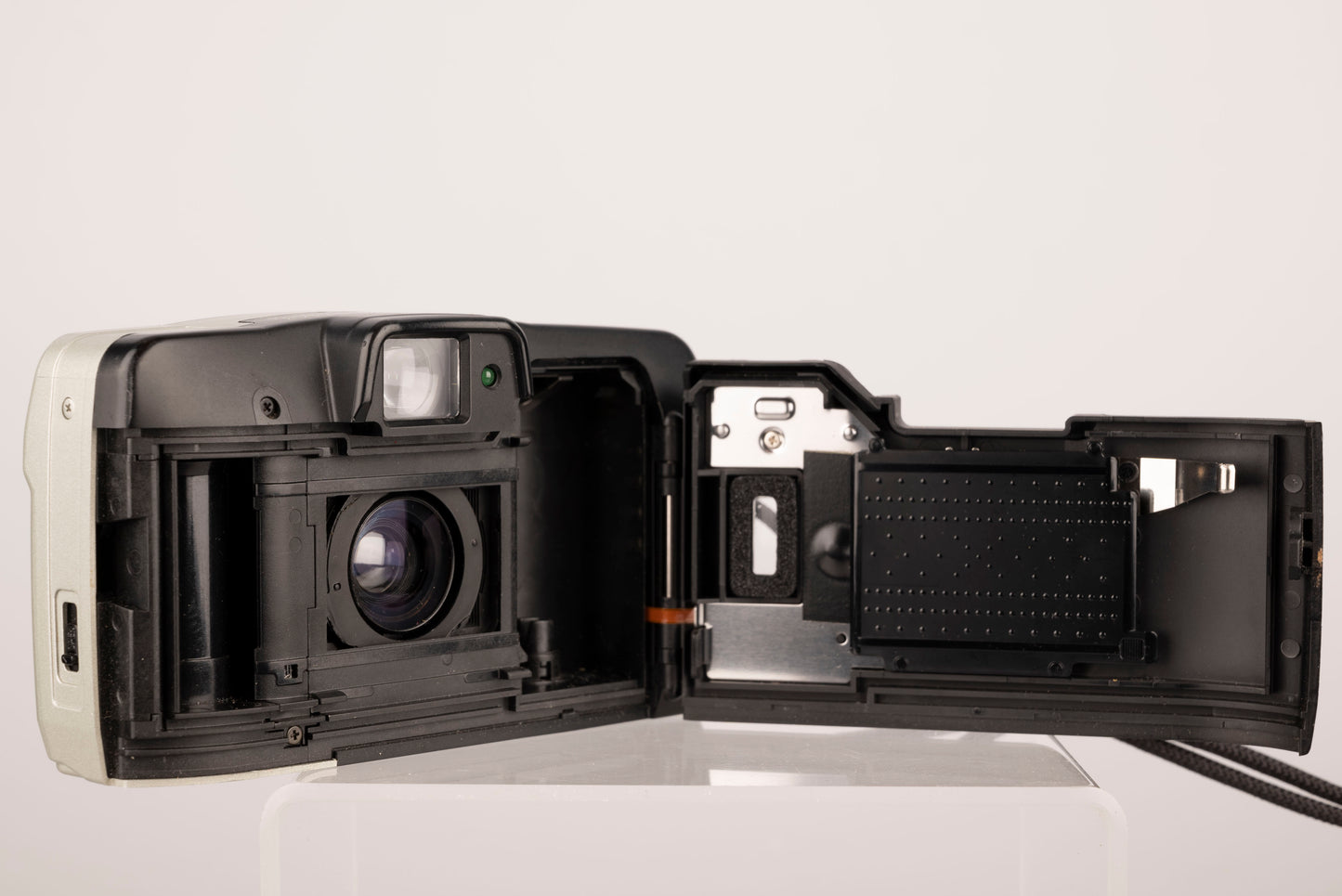 Appareil photo Canon Prima Zoom Shot 35 mm avec étui (série 3626453)