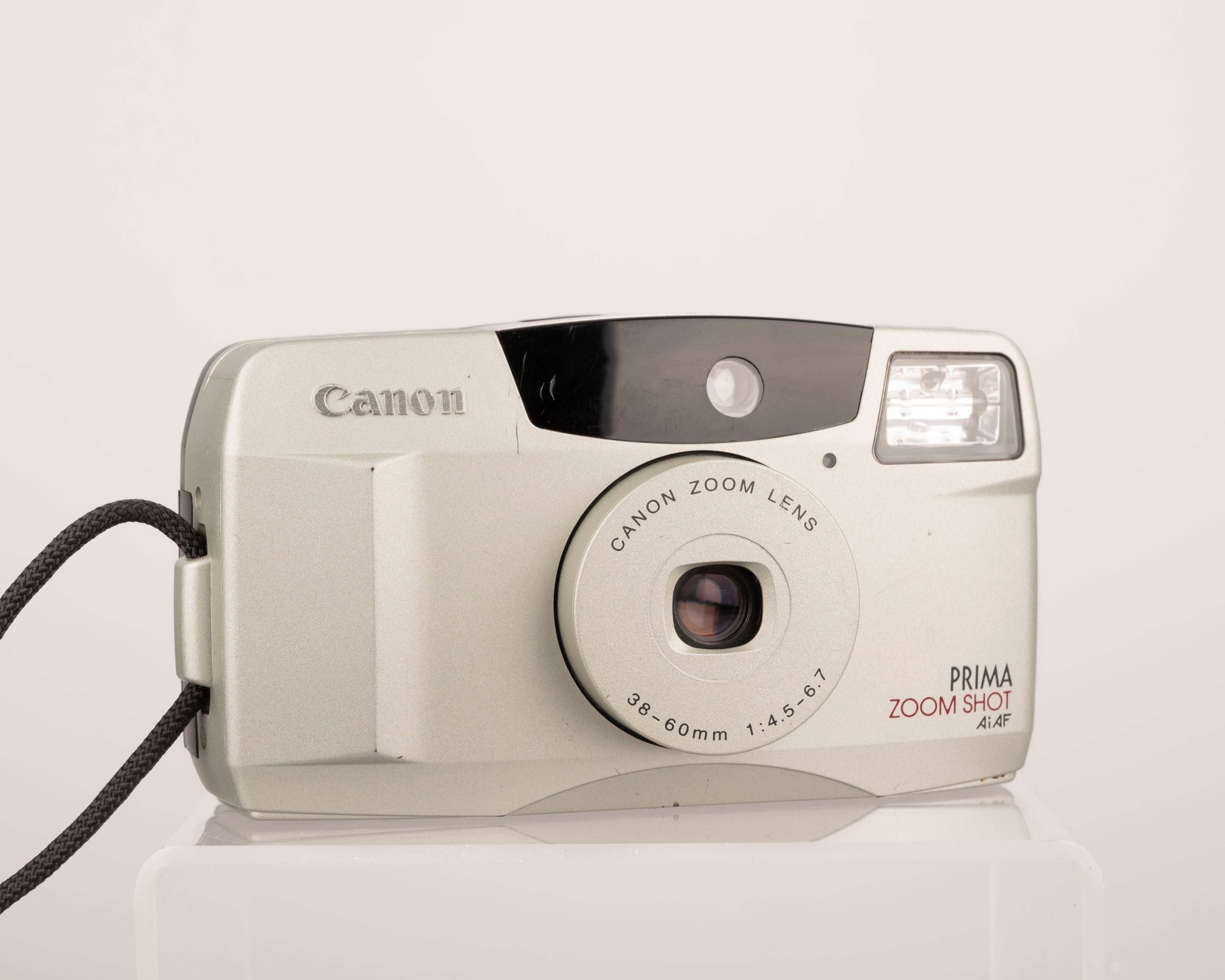Canon Prima Zoom Shot 35mm film camera w/ case (serial 3626453
