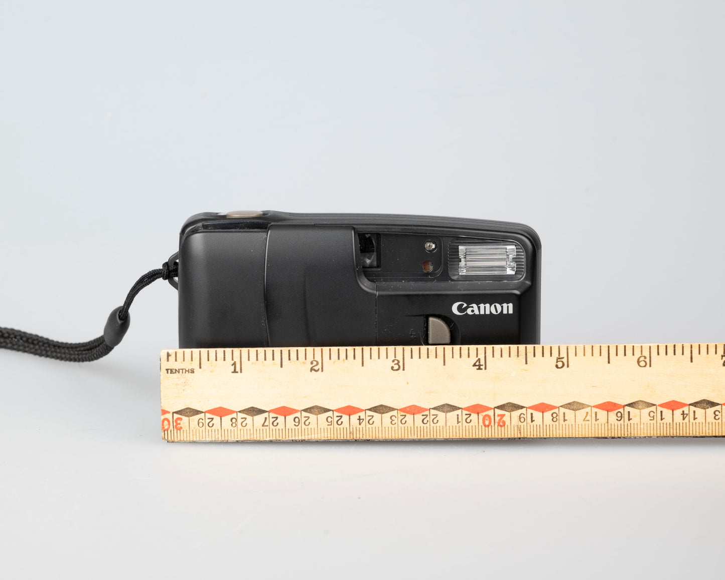 Appareil photo Canon New Snappy EL 35 mm avec étui (série 1129234)