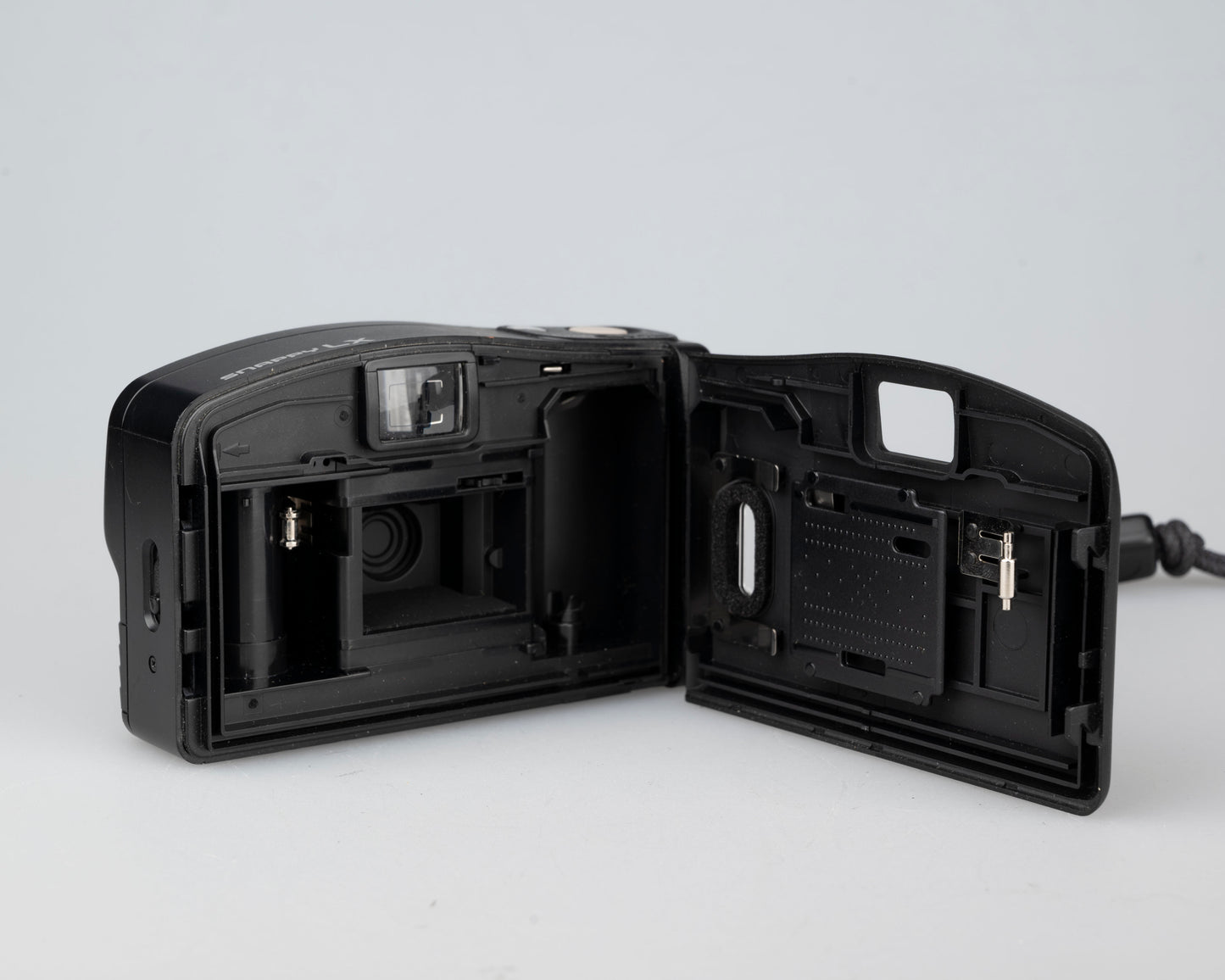 Canon Snappy LX 35mm camera (serial 6113073)