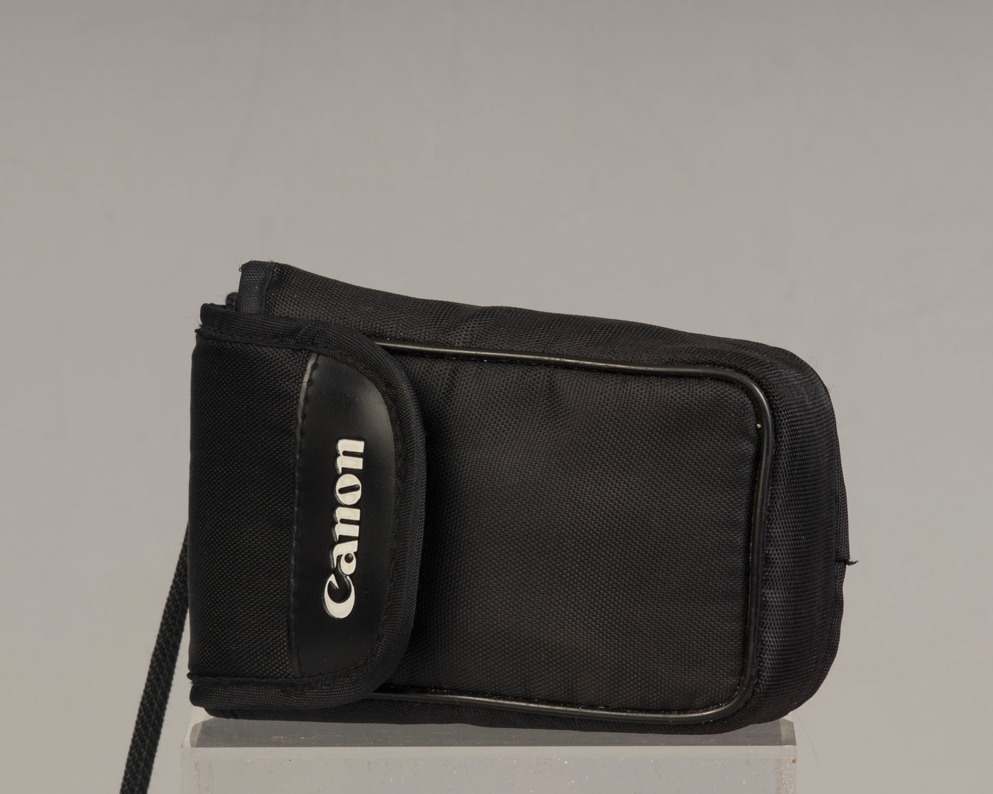 The Canon Sprint is an auto focus 35mm film point-and-shoot camera featuring a fixed 35mm f3.5 lens