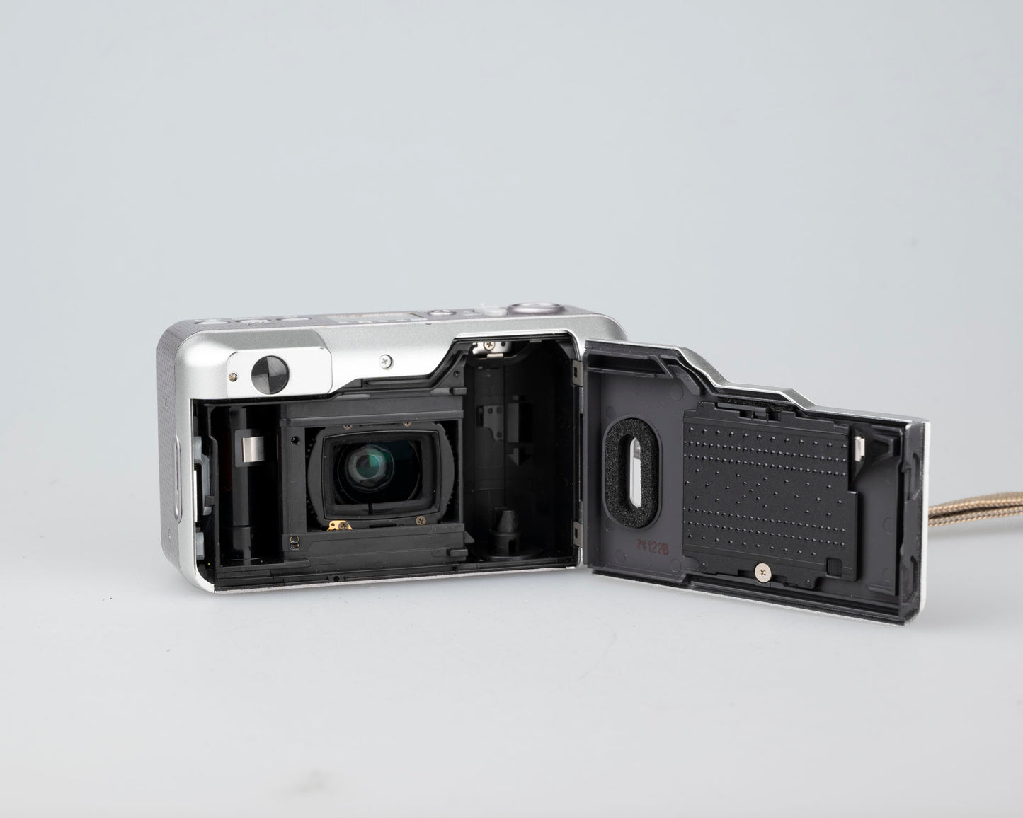 Appareil photo ultra-compact 35 mm Canon Sure Shot 115u avec étui (série 9614950)