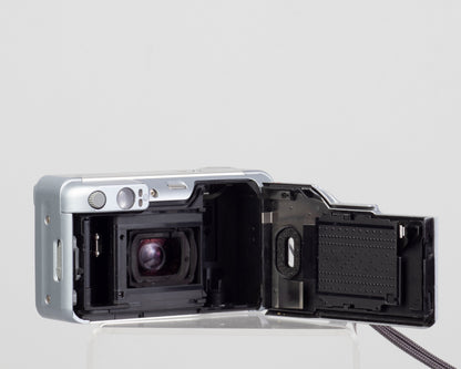 Canon Sure Shot 135u 35mm camera (serial 7055223)