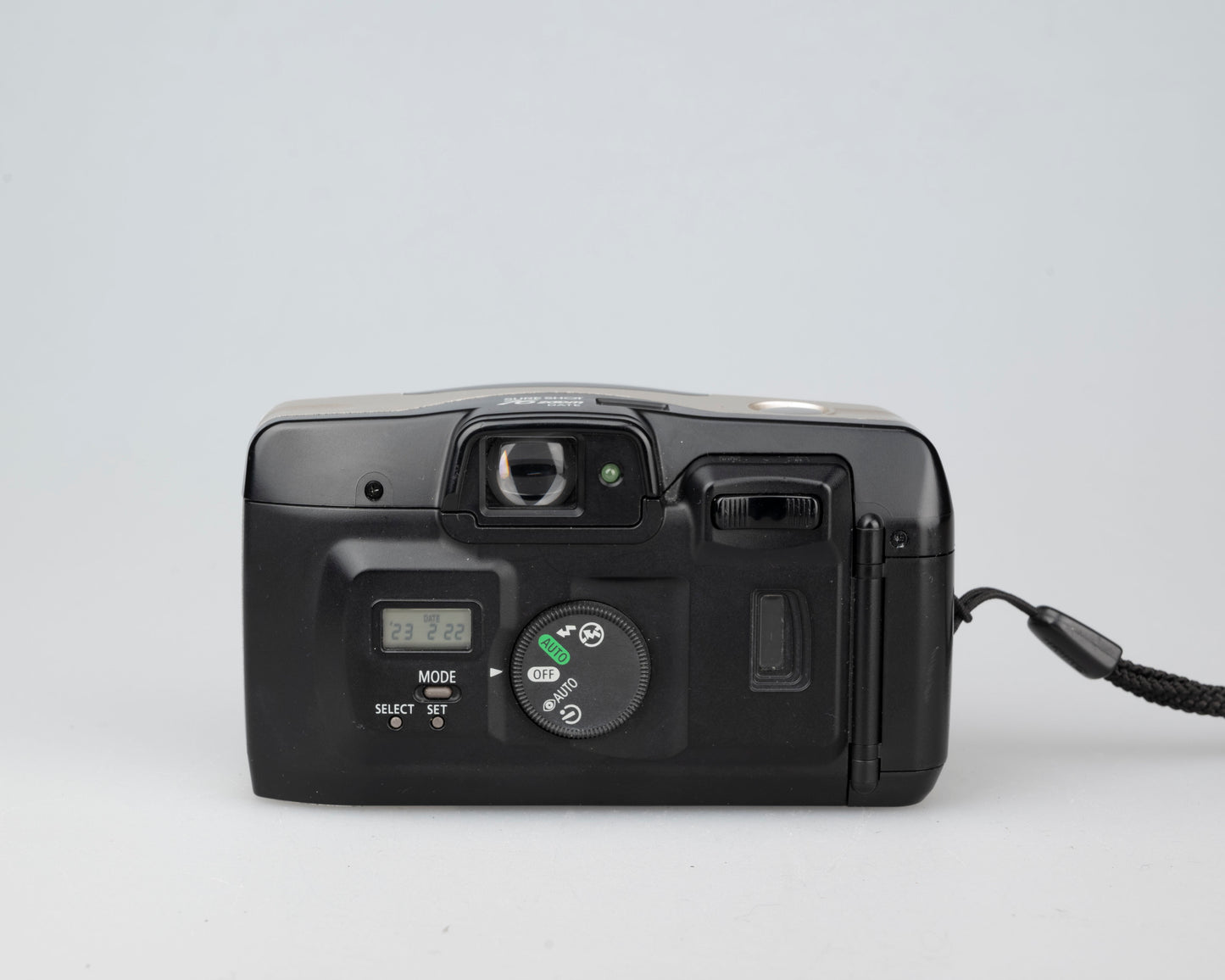 Canon Sure Shot 76 Zoom Date 35mm film camera w/ case (serial 4665893)