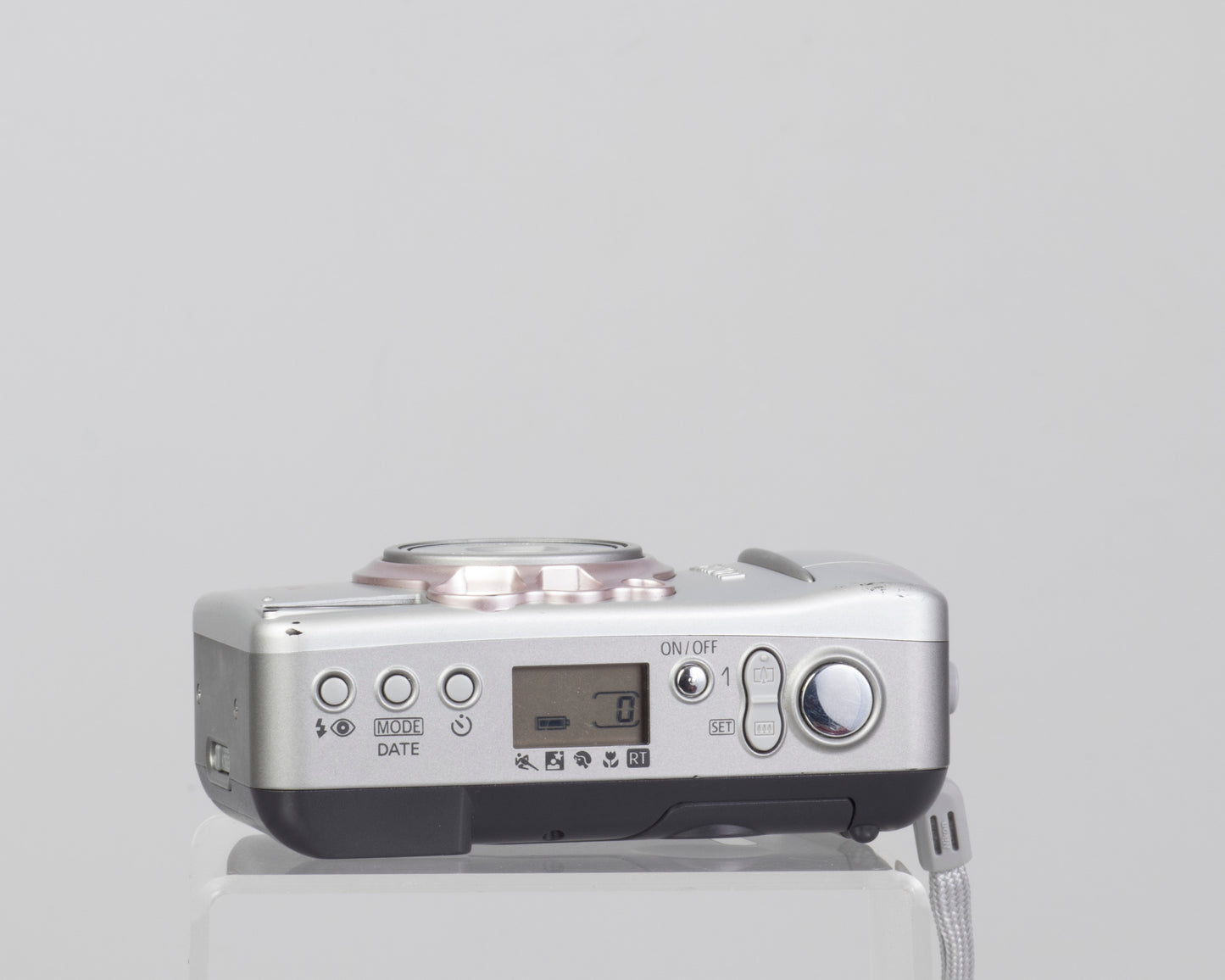 Canon Sure Shot 80u 35mm camera (serial 8222587)