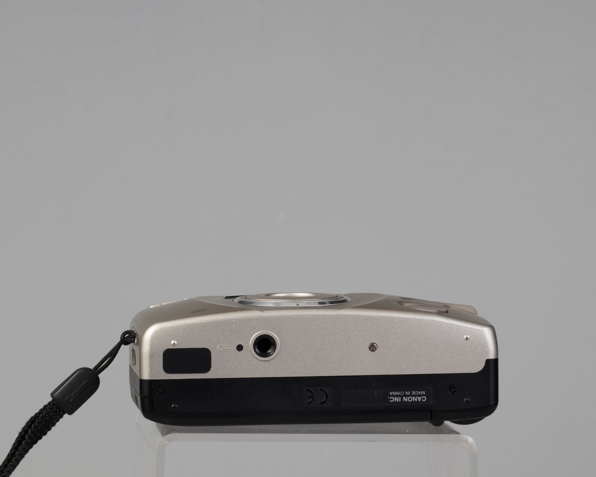 Canon Sure Shot 85 Zoom (bottom view)