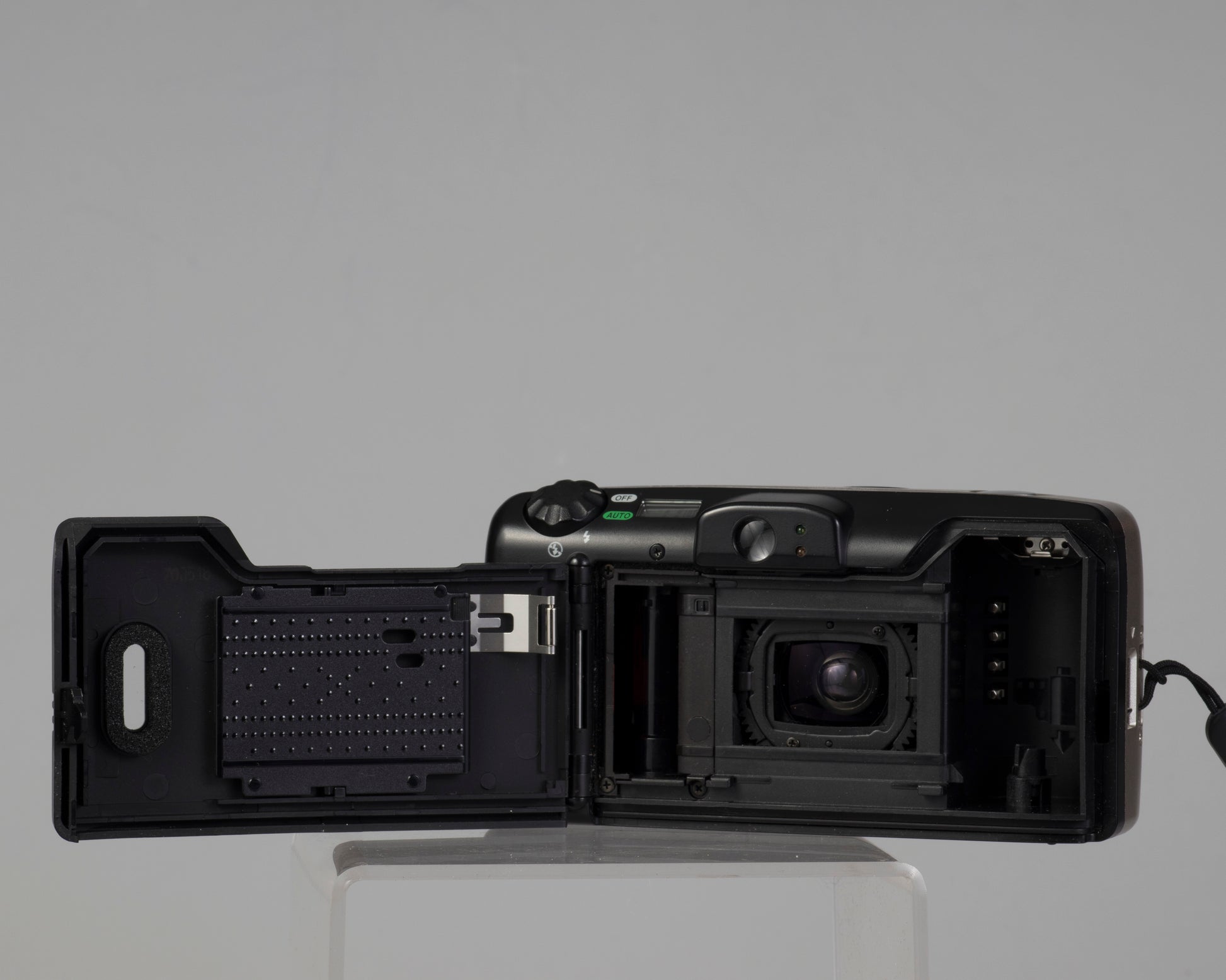 Canon Sure Shot 85 Zoom (back open)