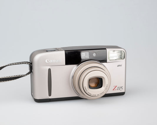 Appareil photo Canon Sure Shot Z115 35 mm avec étui (série 2250146)