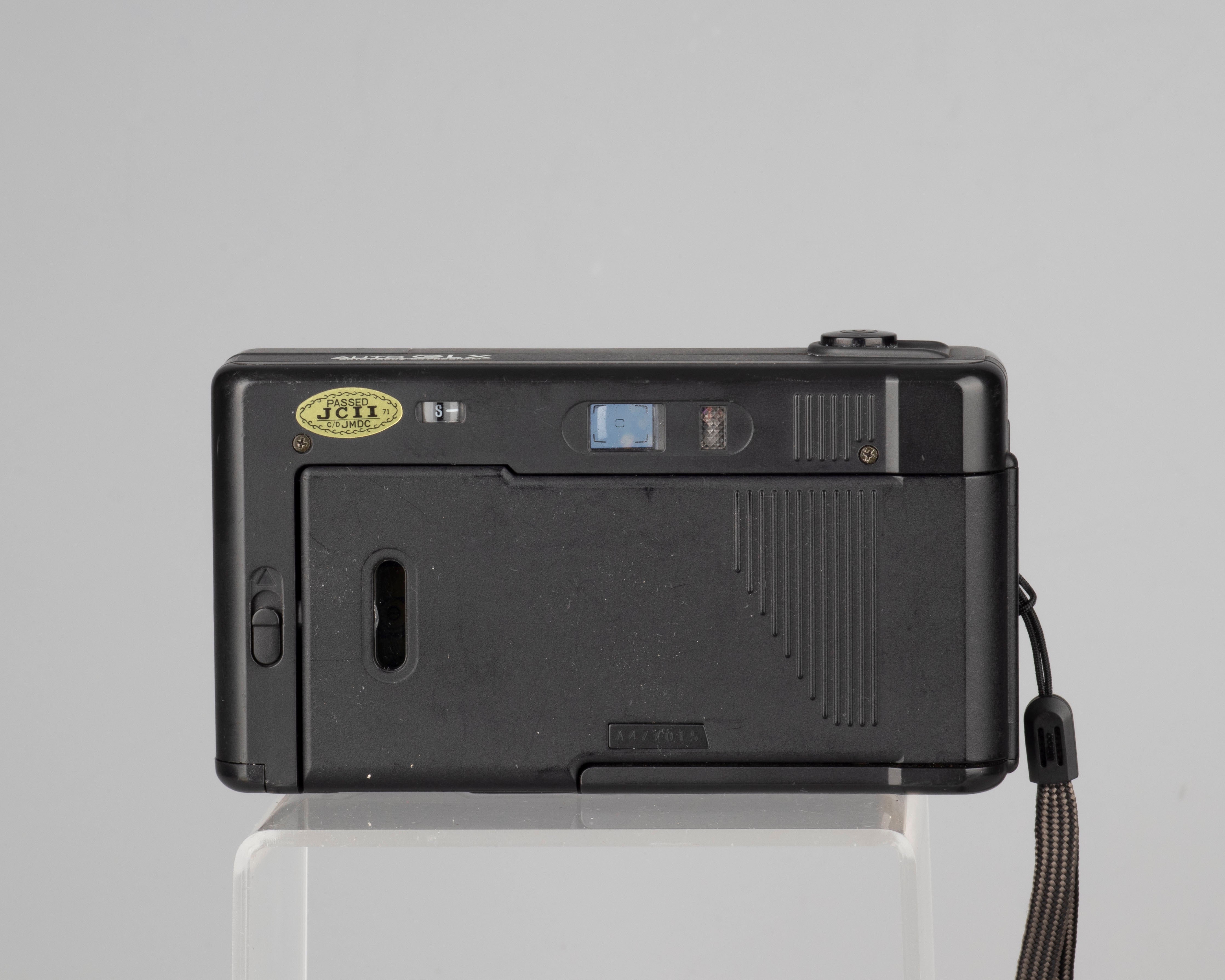 Chinon Auto GLX autofocus 35mm film camera (serial 077SS) – New