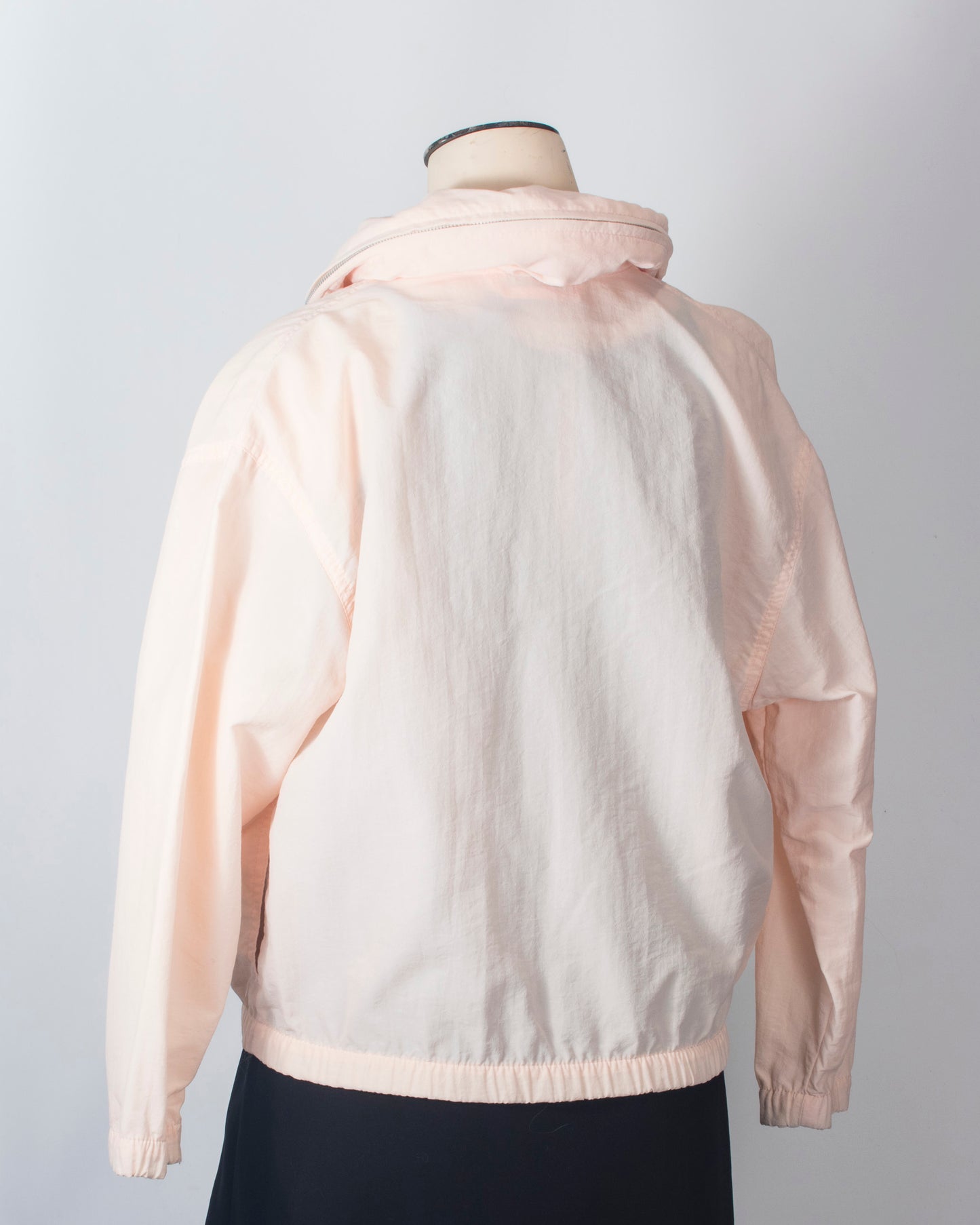 Le coupe-vent pastel crop de Klimager