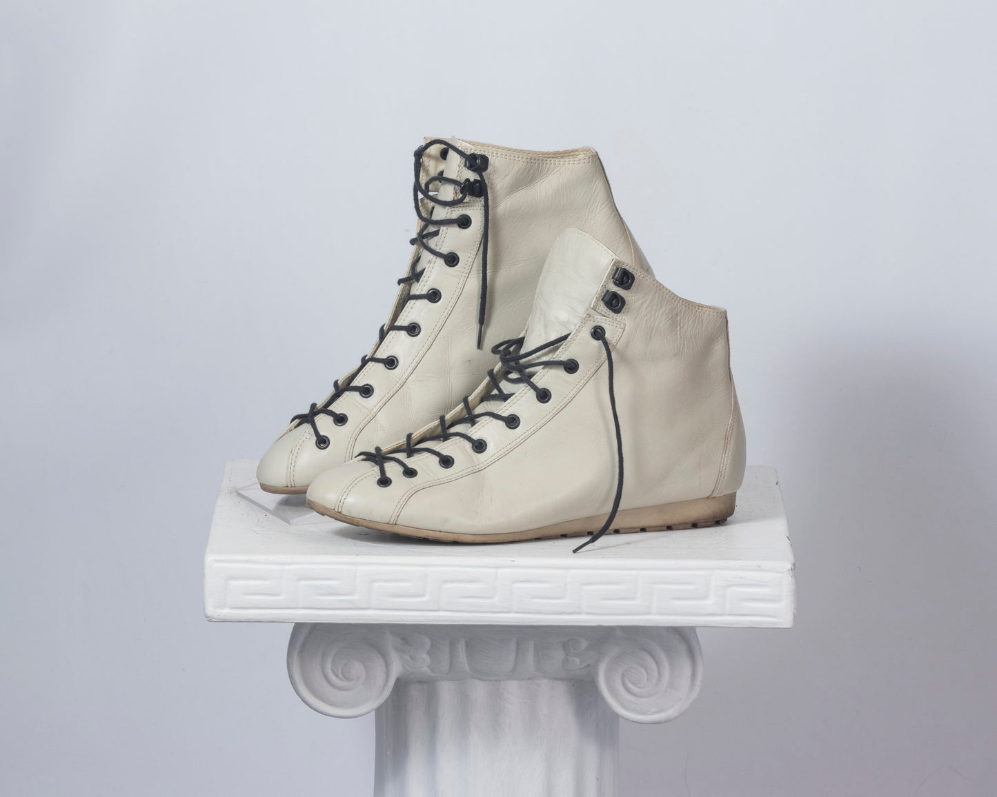 vintage laceup ankle boots hightop sneakers white 80s flat